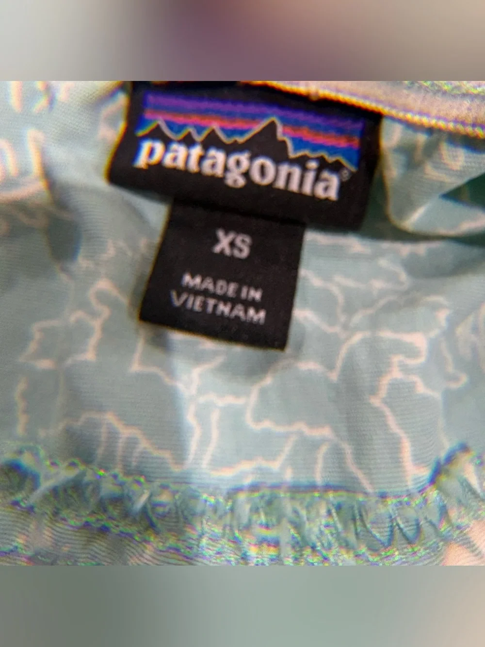 Patagonia Womens XS Baggies Shorts Green Tropical Print Hiking Outdoor - Picture 2 of 8
